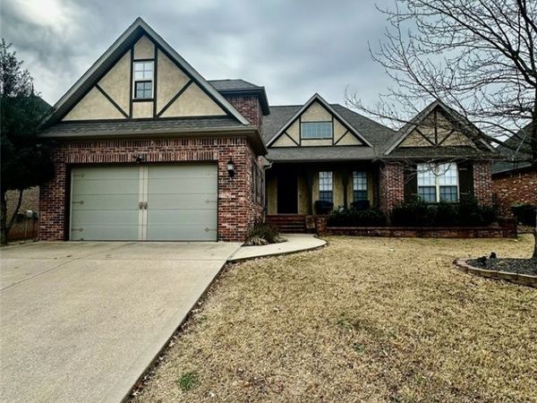 5607 Chadwick Drive, Rogers, AR 72758