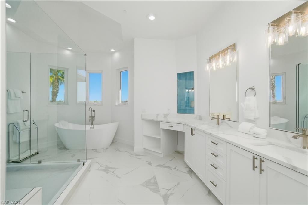 195 San Mateo Dr , Bonita Springs, FL 34134 Photo