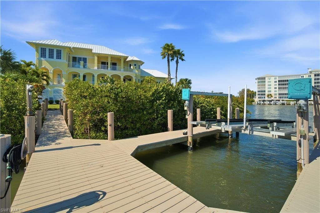 195 San Mateo Dr , Bonita Springs, FL 34134 Photo