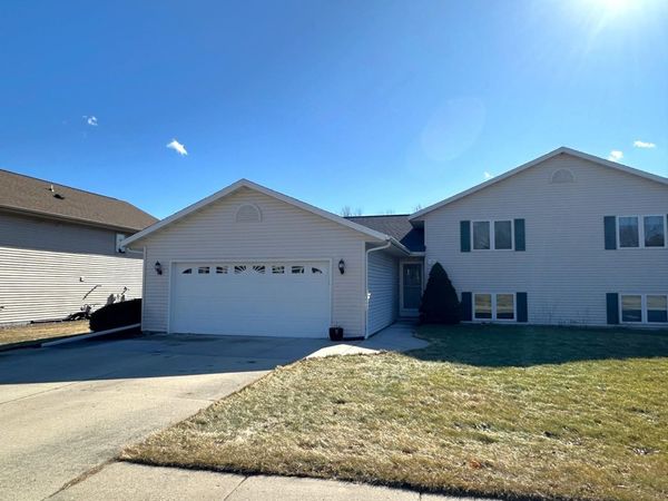 109 Jennifer Lane, Fall River, WI 53932