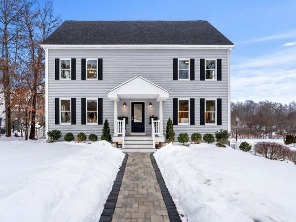 15 Tenth St, Tewksbury, MA 01876