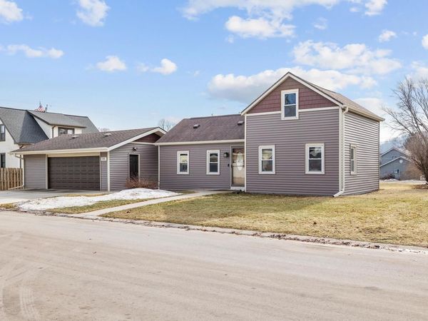 115 E Barrett STREET, Glenbeulah, WI 53023