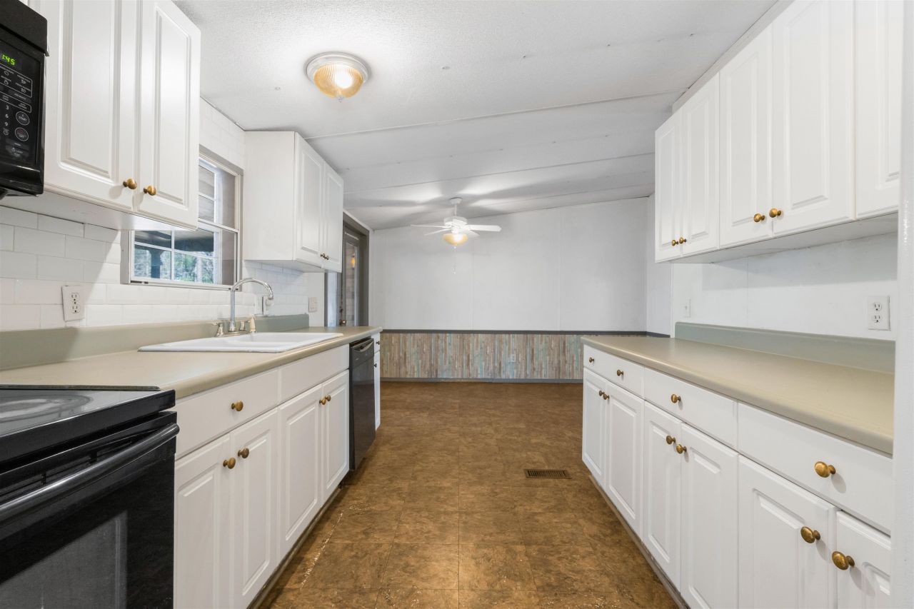 3385 High Hill Dr. Photo 16