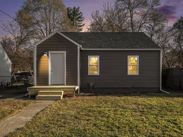 5374 Keyes Drive, Kalamazoo, MI 49004