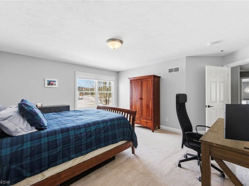 1014 Kings Ridge Boulevard, Wadsworth, OH 44281 Photo 31