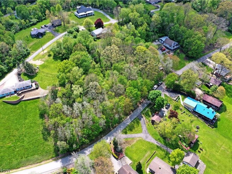 47912 Tomahawk Drive, Negley, OH 44441 Photo 10