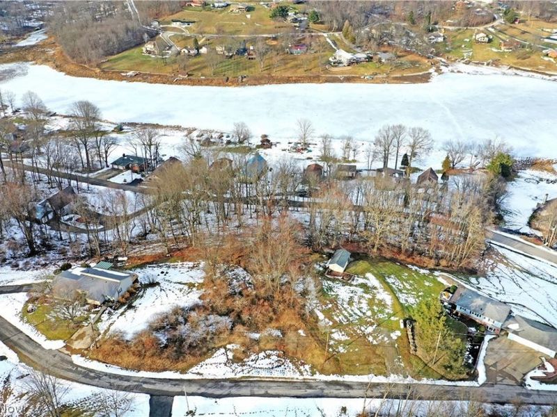 47912 Tomahawk Drive, Negley, OH 44441 Photo 10