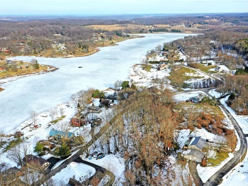 47912 Tomahawk Drive, Negley, OH 44441 Photo 12