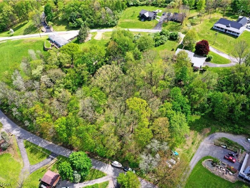 47912 Tomahawk Drive, Negley, OH 44441 Photo 14