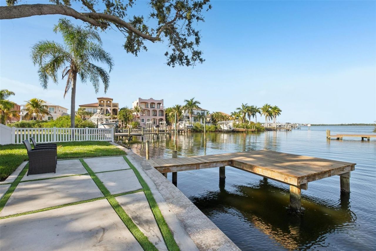1739 Bayou Grande Boulevard Ne, Saint Petersburg, FL 33703 Photo