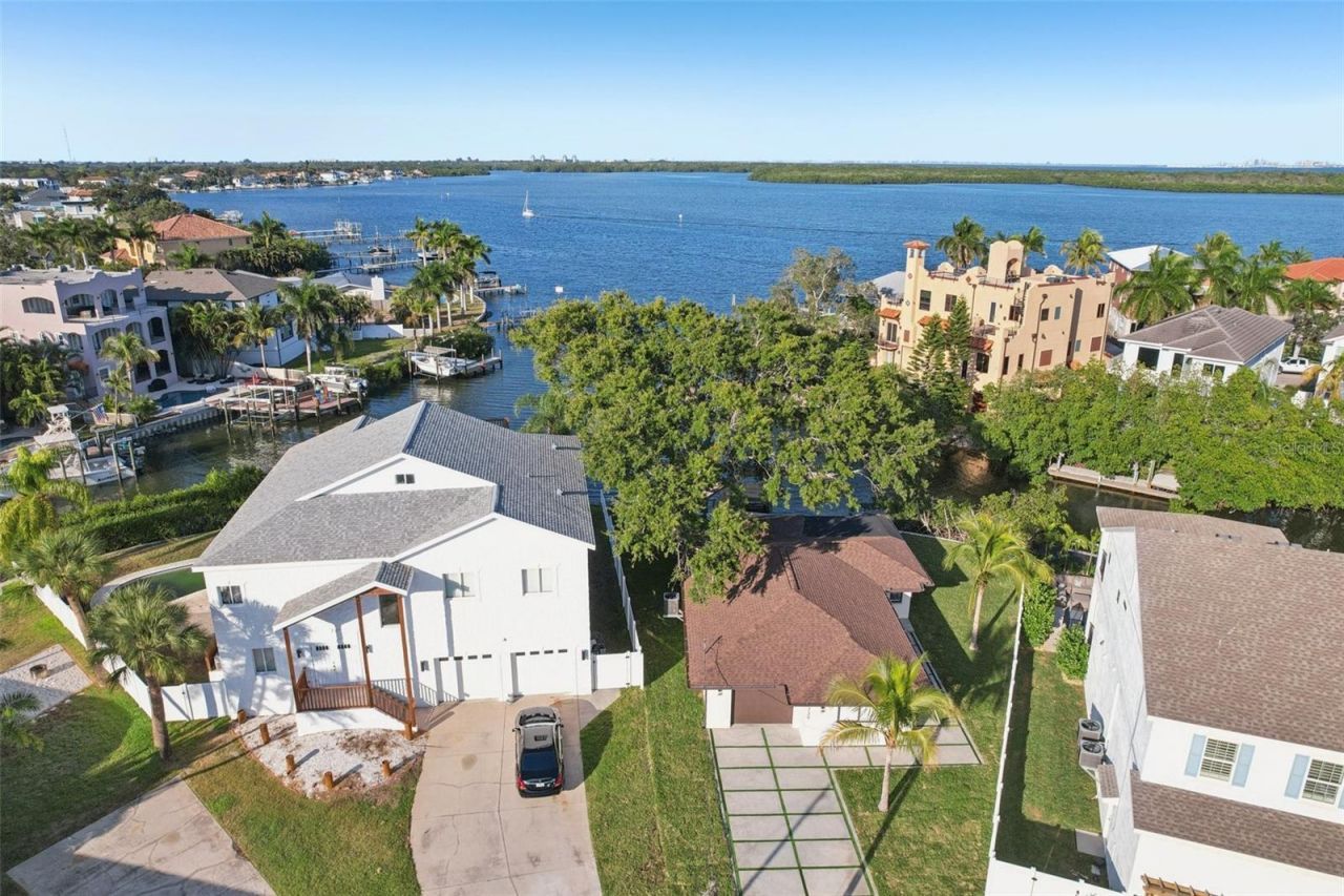 1739 Bayou Grande Boulevard Ne, Saint Petersburg, FL 33703 Photo