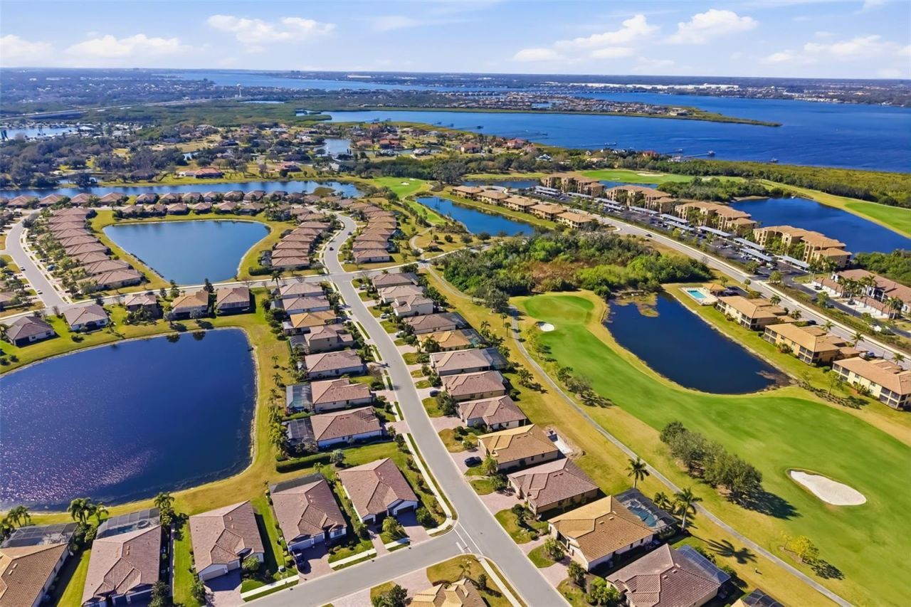 6462 Willowshire Way, Bradenton, FL 34212 Photo