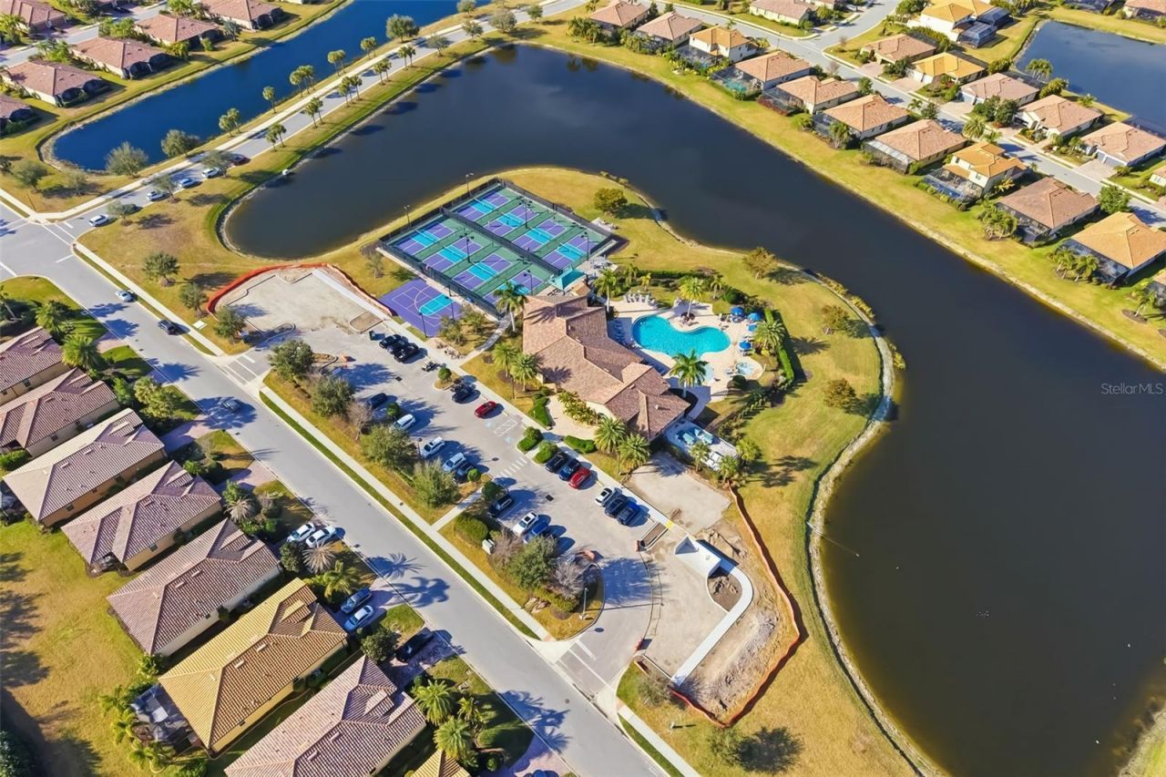 6462 Willowshire Way, Bradenton, FL 34212 Photo