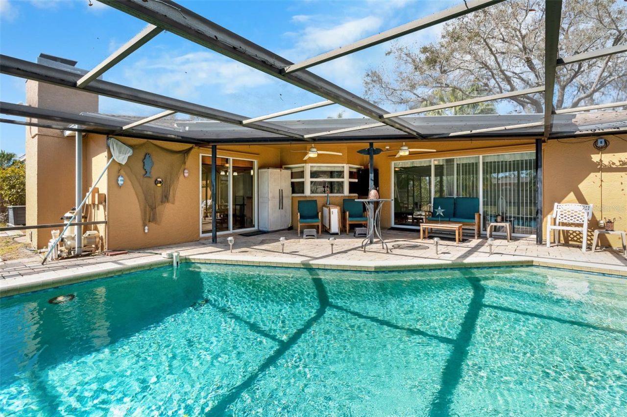 12114 Rhonda Terrace, Seminole, FL 33772 Photo