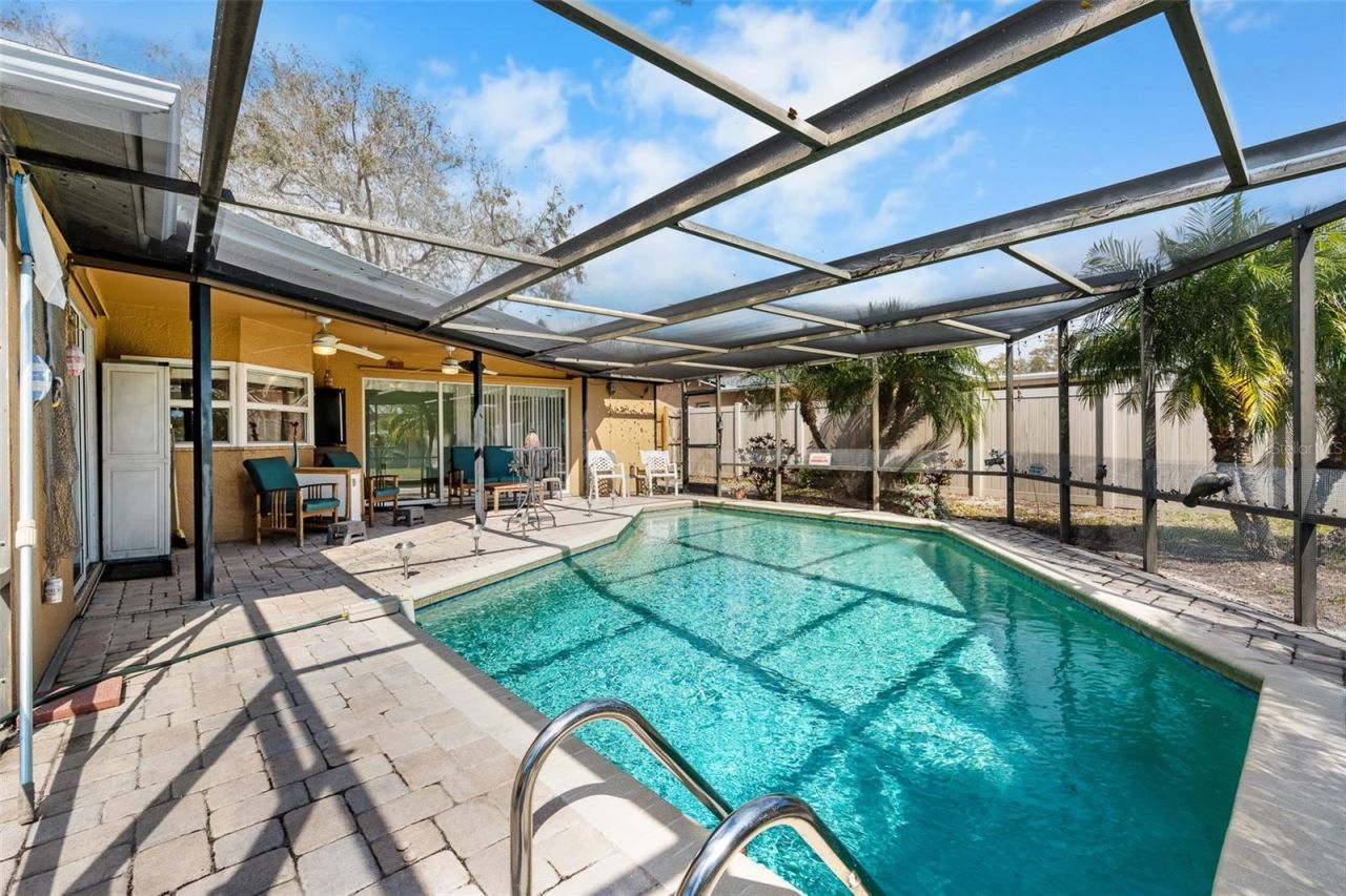 12114 Rhonda Terrace, Seminole, FL 33772 Photo