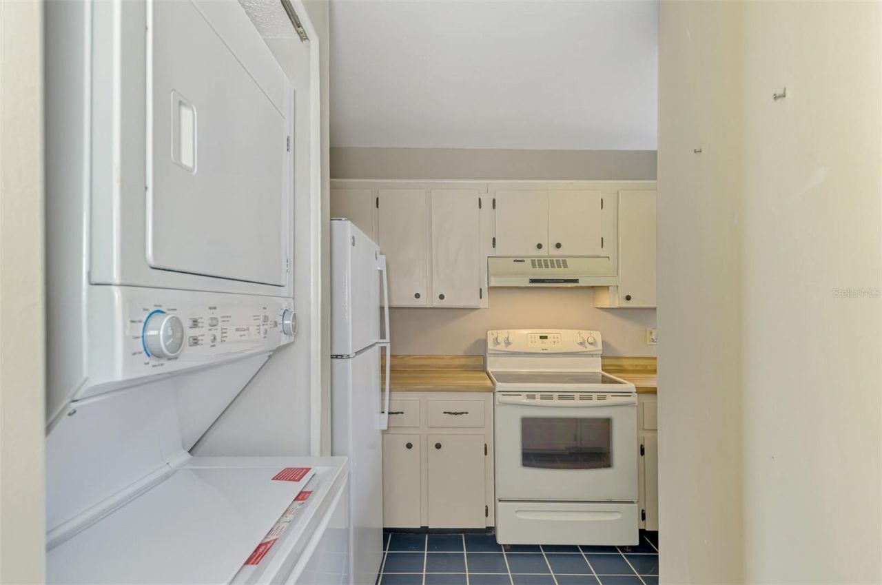 984 N Beneva Road, Unit T7, Sarasota, FL 34232 Photo