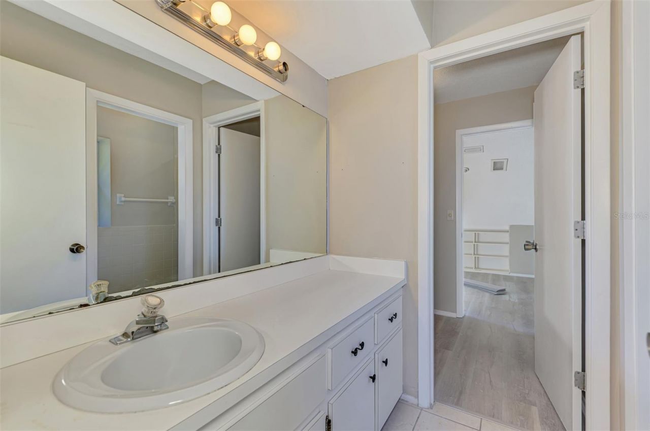 984 N Beneva Road, Unit T7, Sarasota, FL 34232 Photo