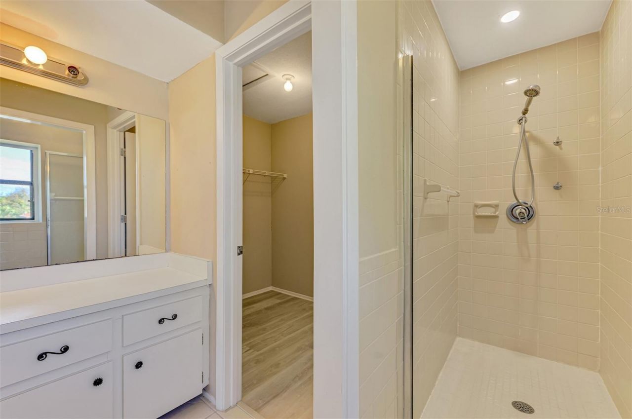 984 N Beneva Road, Unit T7, Sarasota, FL 34232 Photo