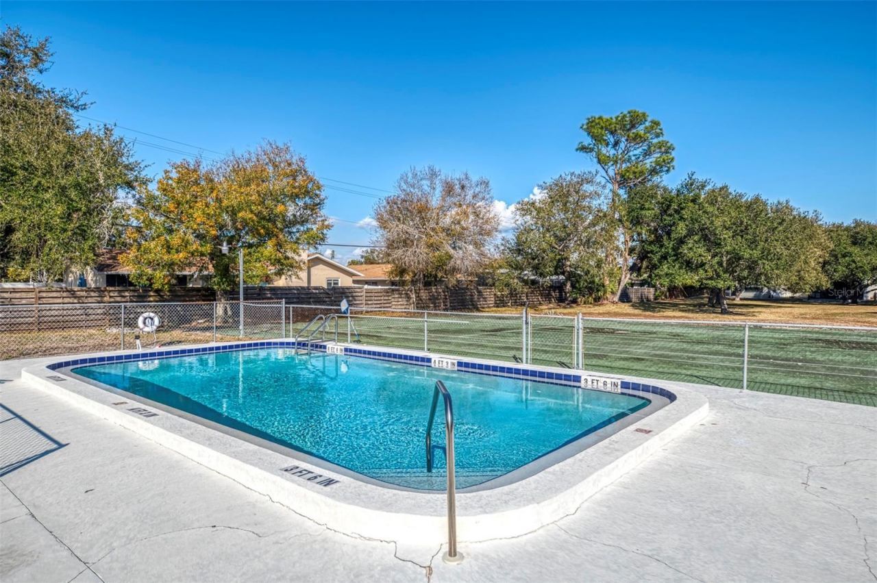 984 N Beneva Road, Unit T7, Sarasota, FL 34232 Photo