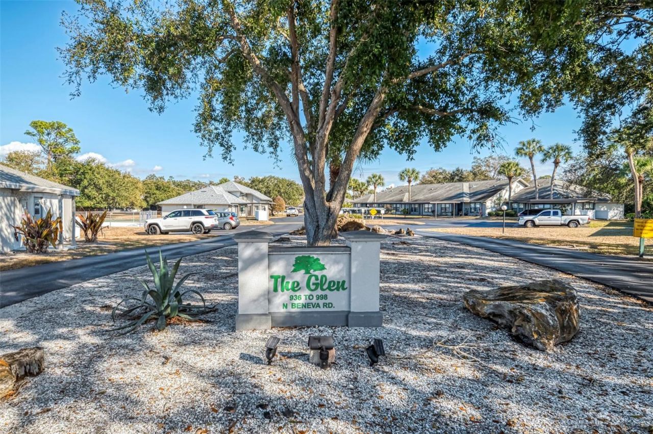 984 N Beneva Road, Unit T7, Sarasota, FL 34232 Photo