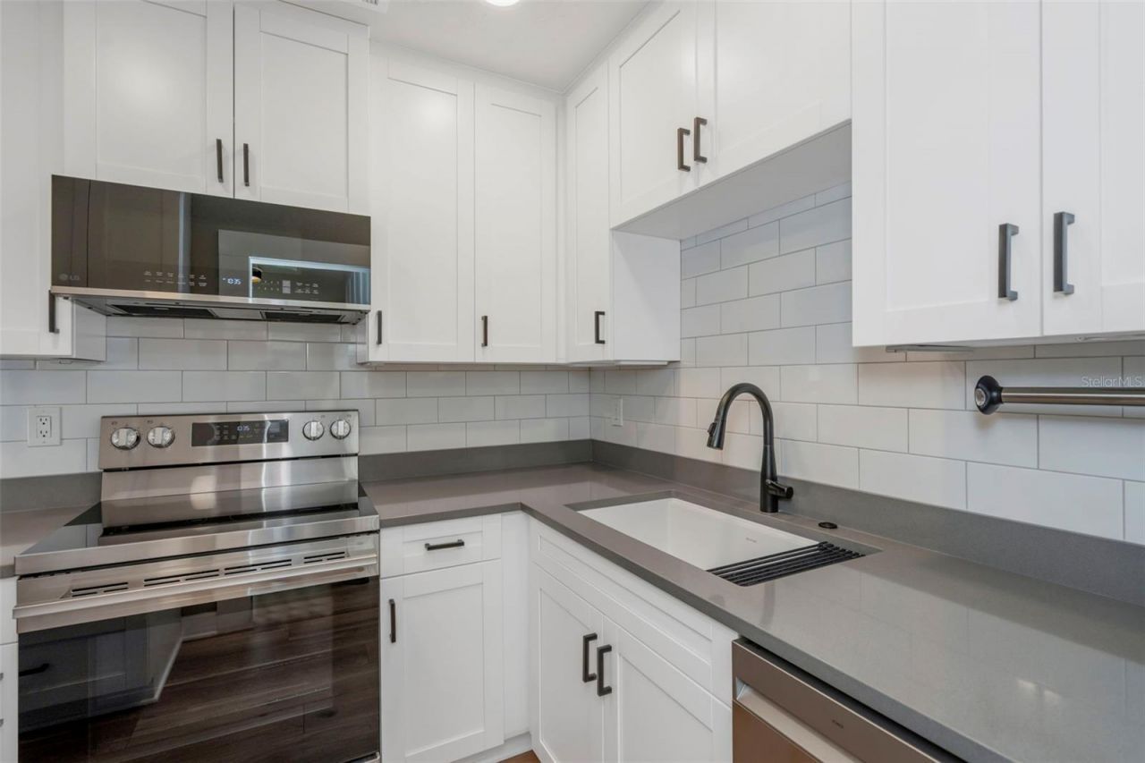 6700 33rd Avenue N, Saint Petersburg, FL 33710 Photo