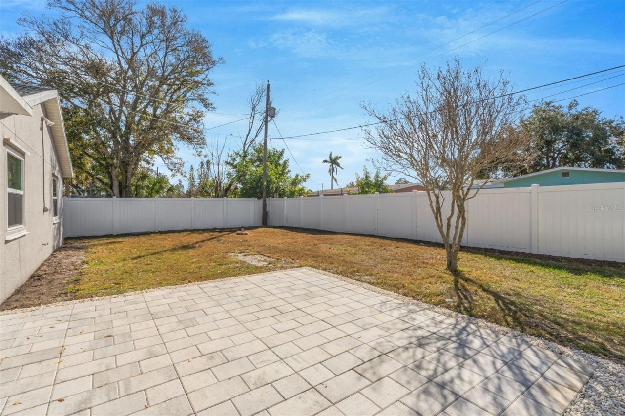 6700 33rd Avenue N, Saint Petersburg, FL 33710 Photo