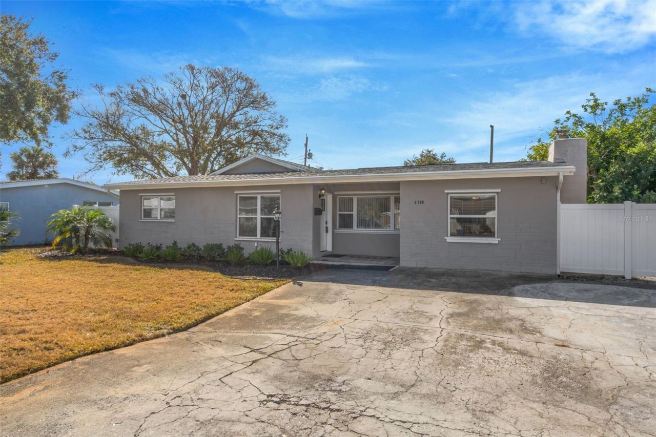 6700 33rd Avenue N, Saint Petersburg, FL 33710 Photo
