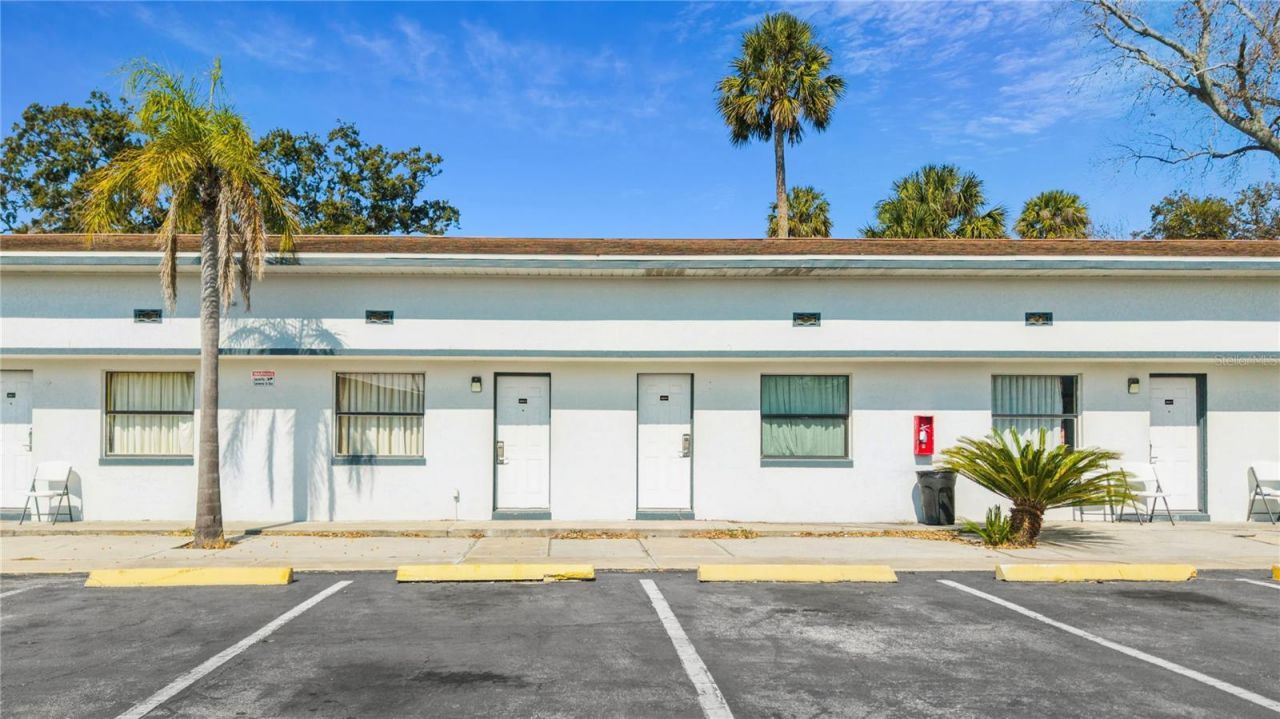 619 N Ridgewood Avenue, Daytona Beach, FL 32114 Photo