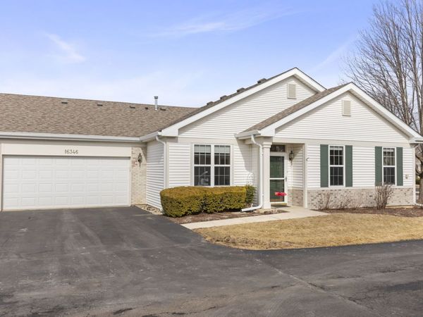 16346 Crescent Lake Drive, Crest Hill, IL 60403