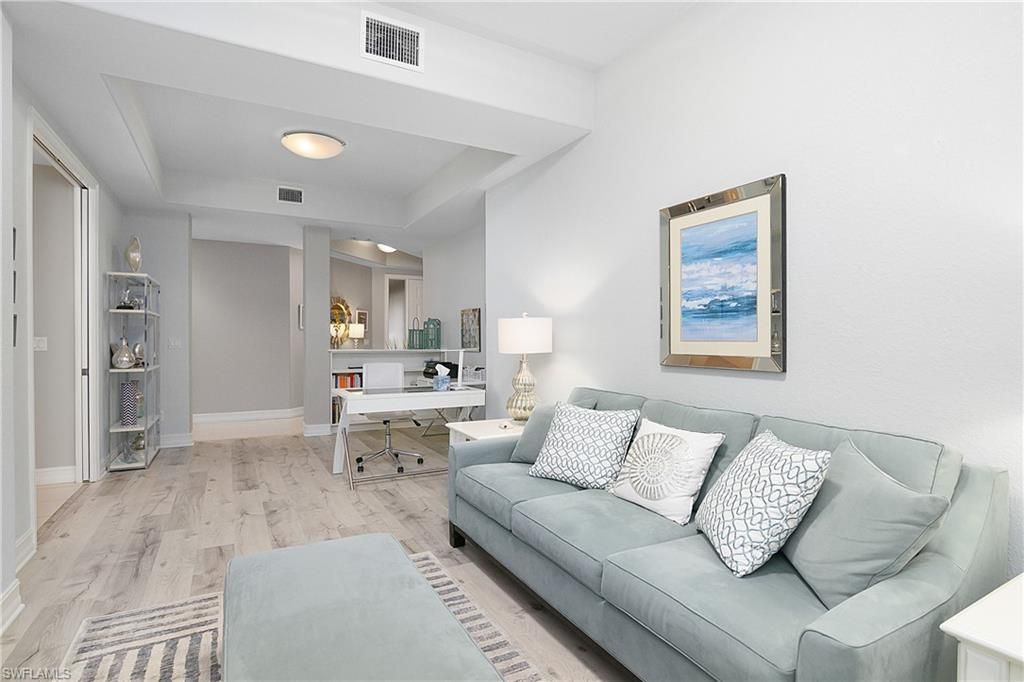 3099 Lancaster Dr, Unit 7-701, Naples, FL 34105 Photo