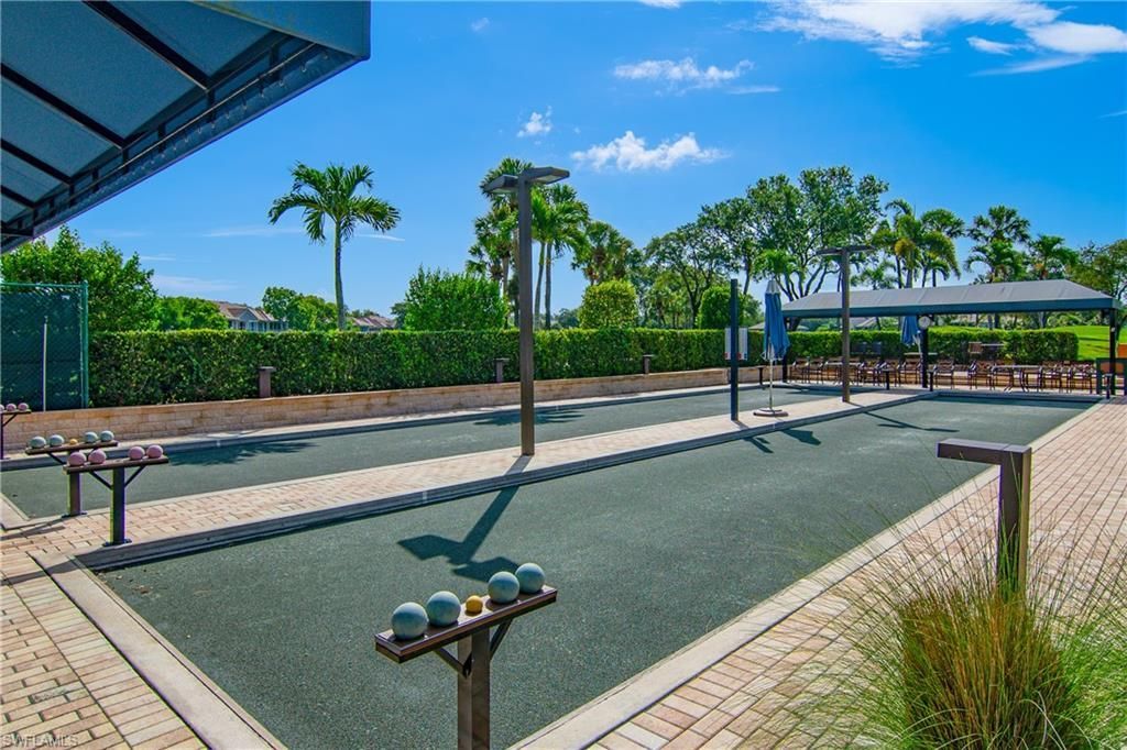 3099 Lancaster Dr, Unit 7-701, Naples, FL 34105 Photo