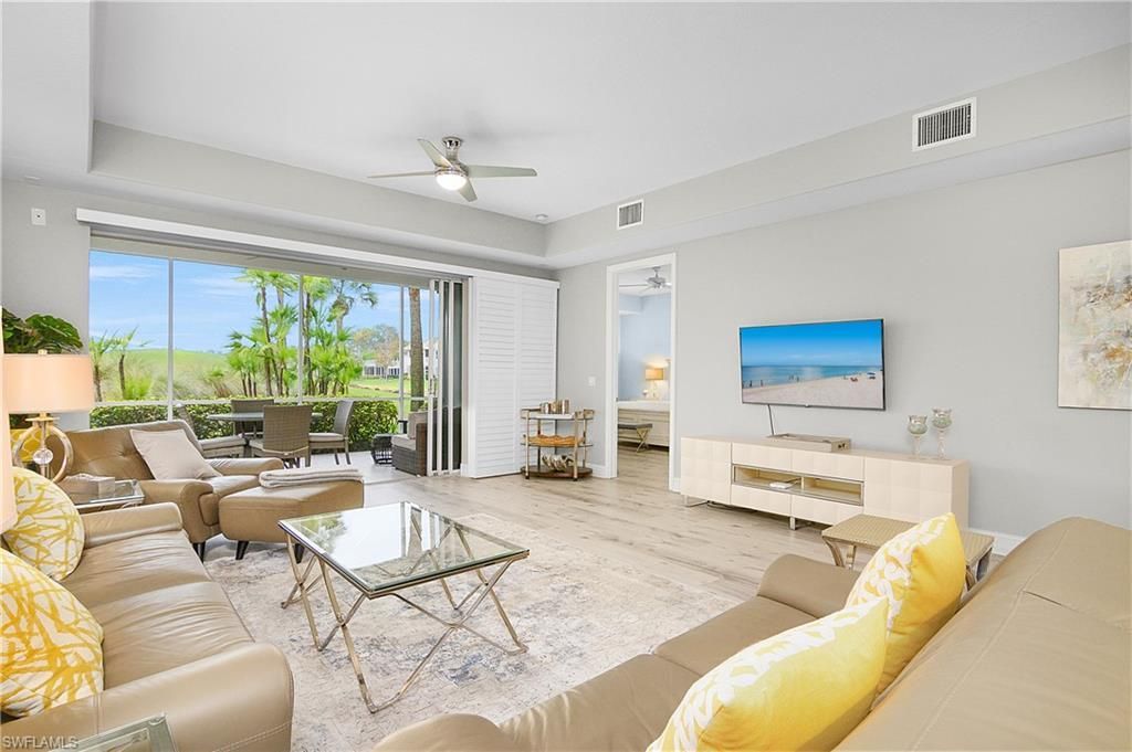 3099 Lancaster Dr, Unit 7-701, Naples, FL 34105 Photo
