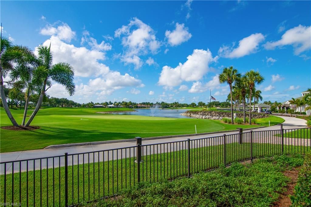 3099 Lancaster Dr, Unit 7-701, Naples, FL 34105 Photo