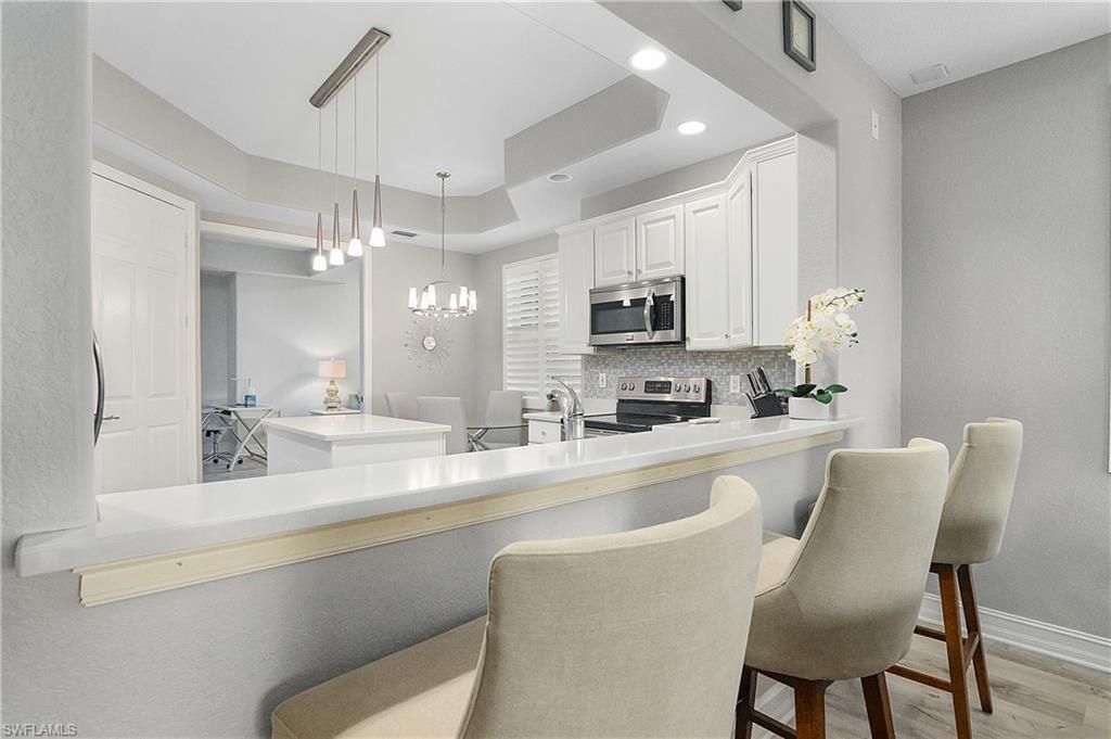 3099 Lancaster Dr, Unit 7-701, Naples, FL 34105 Photo