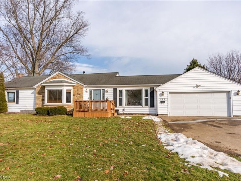 586 23rd Street NW, Massillon, OH 44647 Photo 1