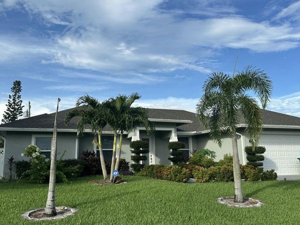1159 SW Edinburgh Drive, Port St. Lucie, FL 34953