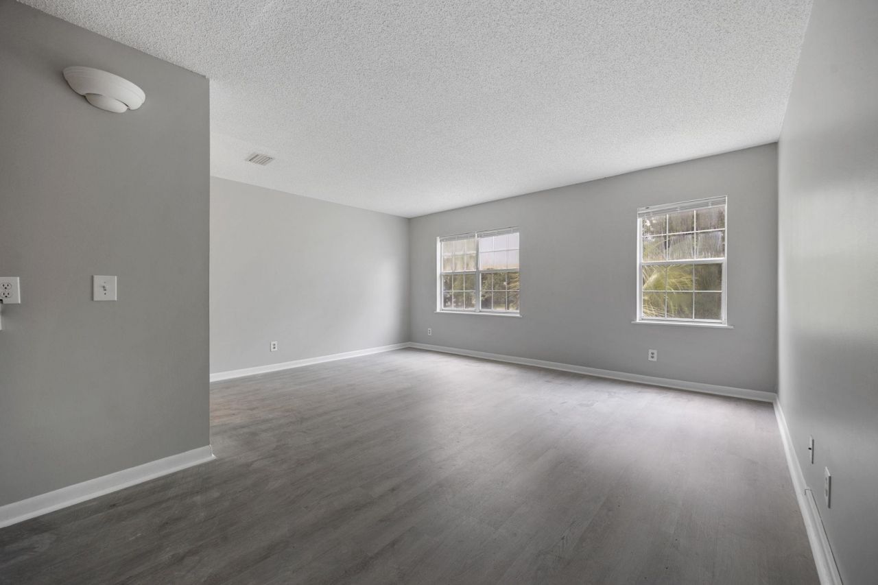 6840 Blue Heron Dr.  Photo 13