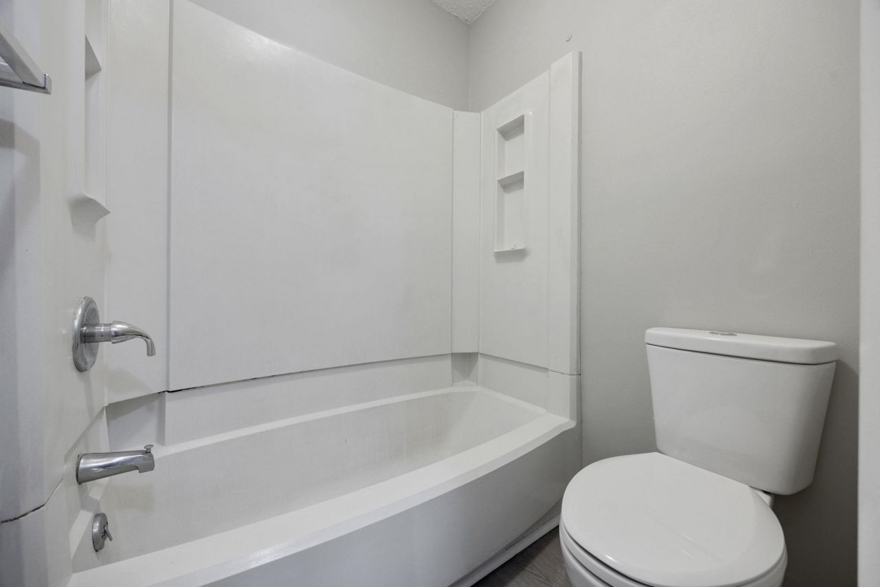 6840 Blue Heron Dr.  Photo 17