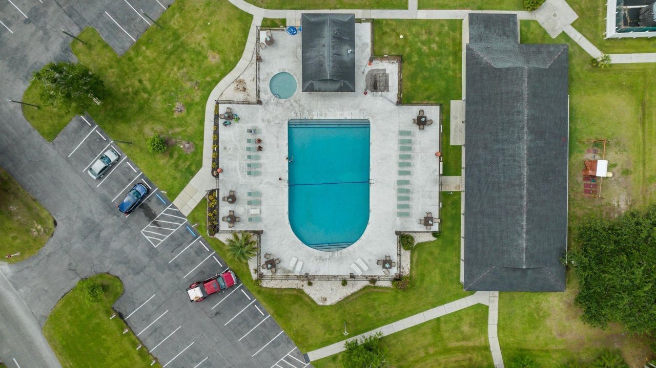 6840 Blue Heron Dr.  Photo 22