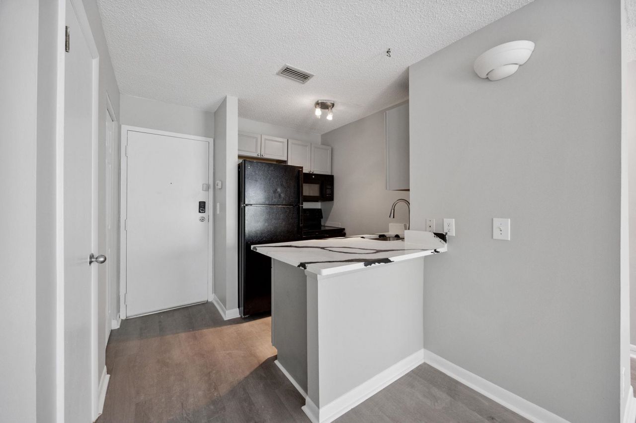 6840 Blue Heron Dr.  Photo 7