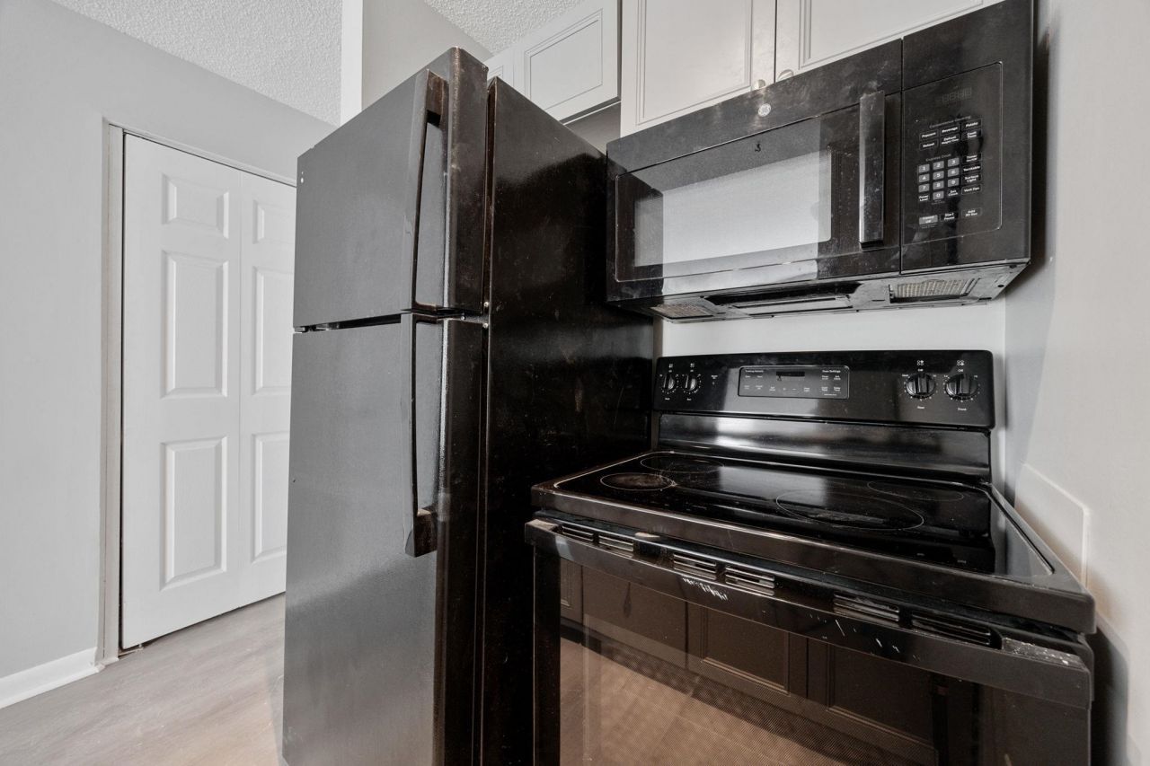 6840 Blue Heron Dr.  Photo 9