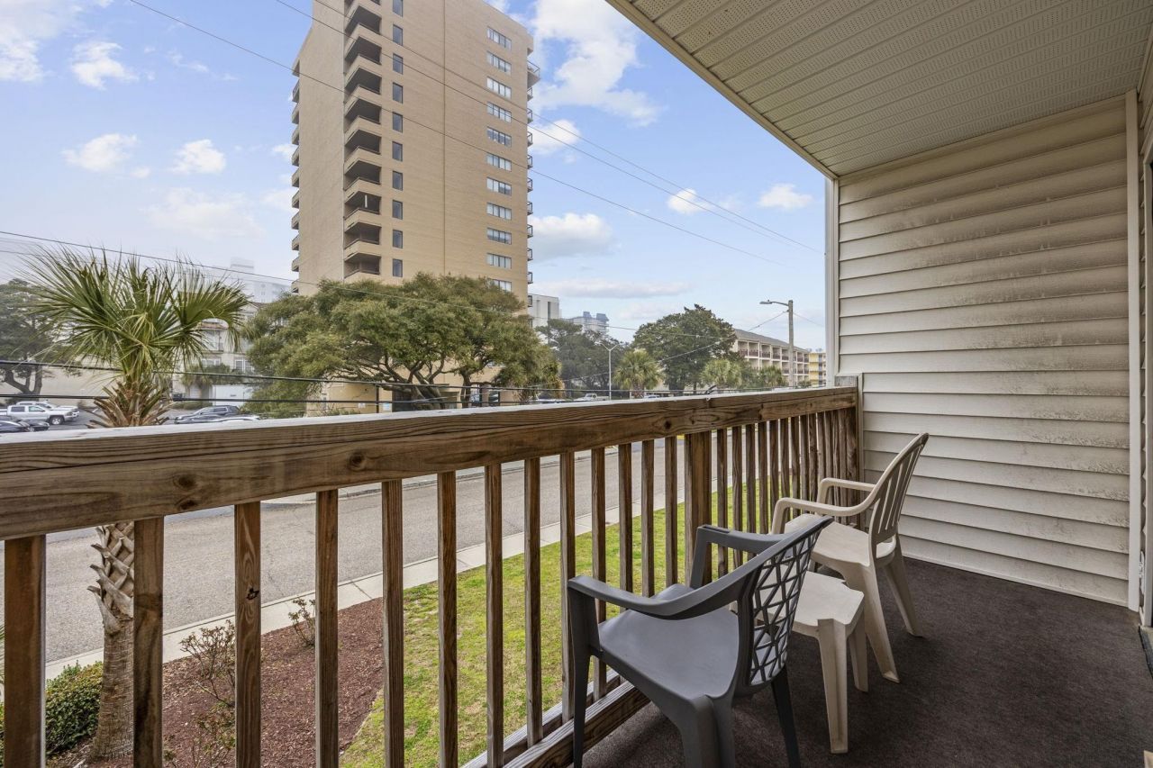 209 75th Ave N  Photo 18