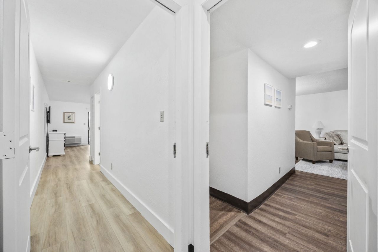 209 75th Ave N  Photo 19