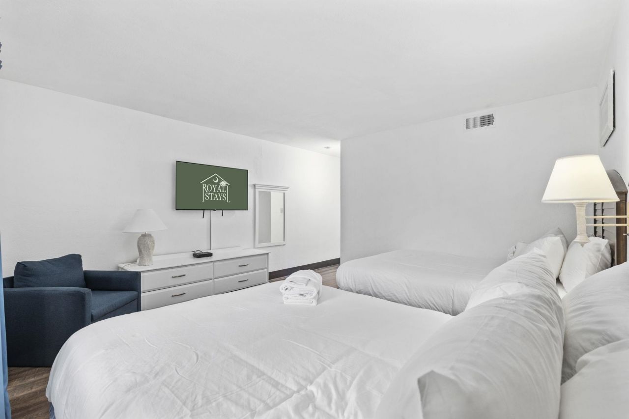 209 75th Ave N  Photo 24