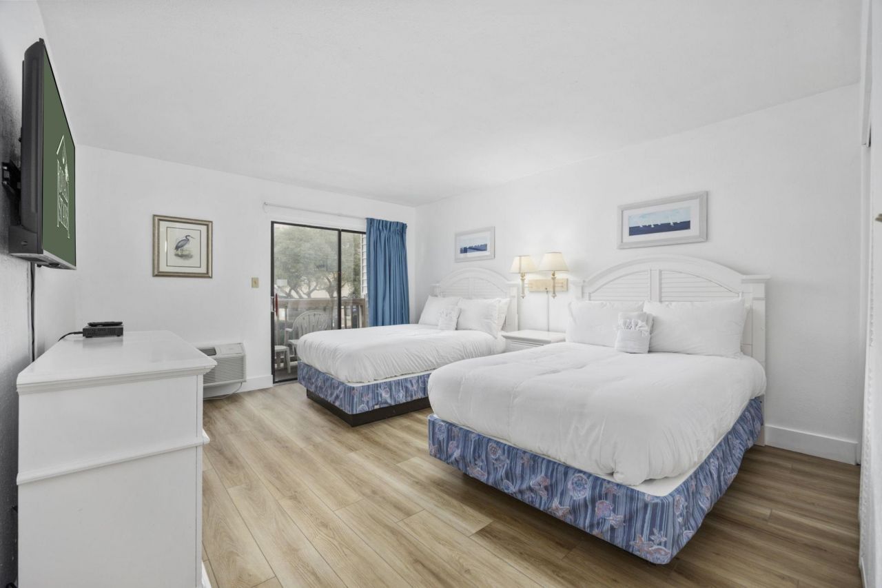 209 75th Ave N  Photo 9