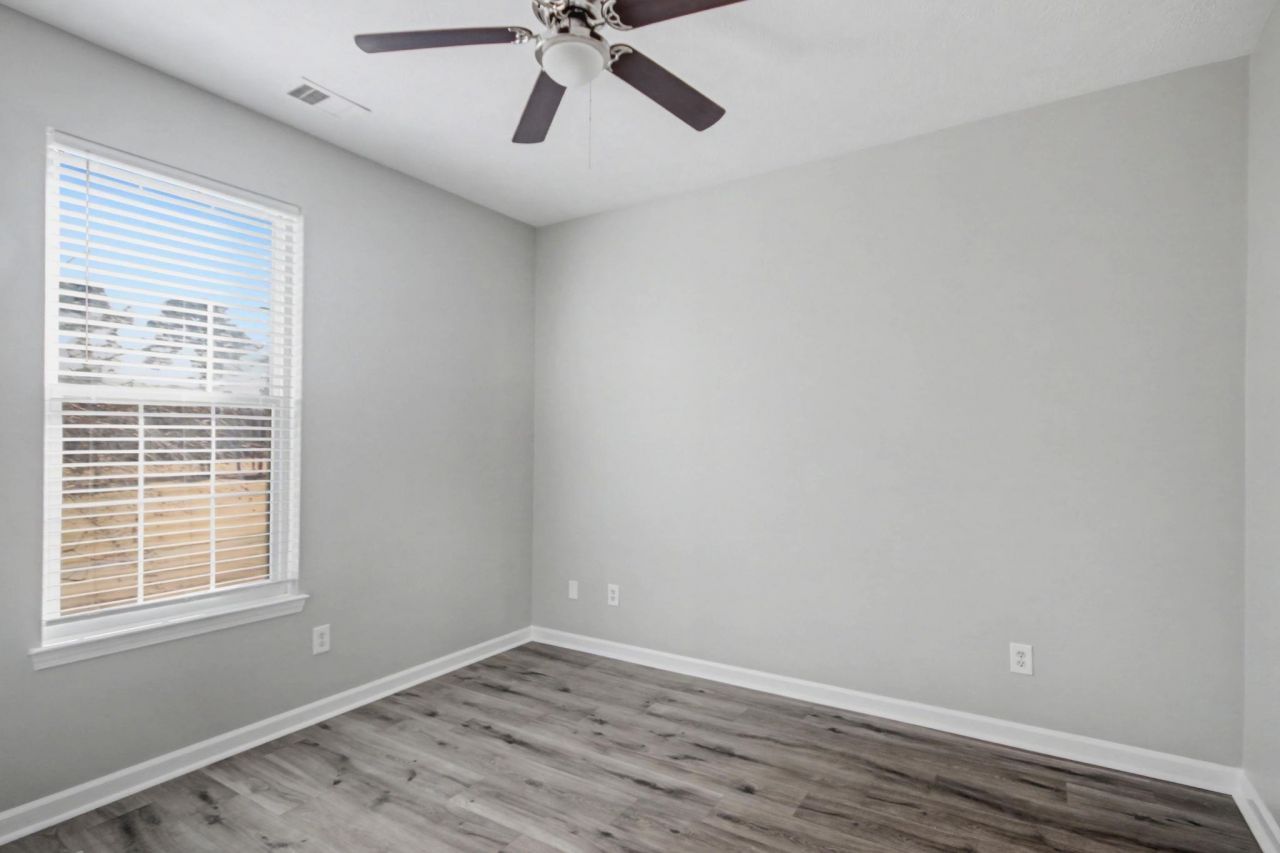 488 River Oaks Dr. Photo 15