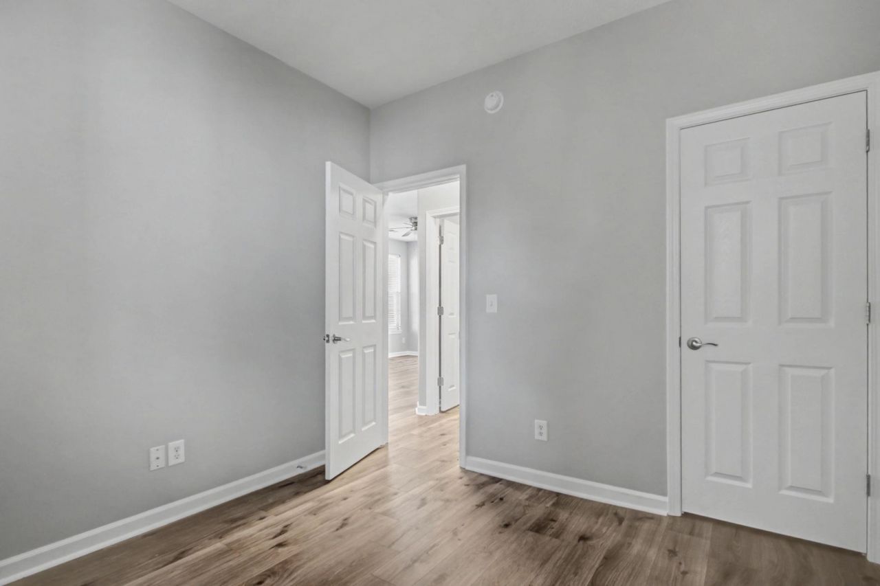 488 River Oaks Dr. Photo 22