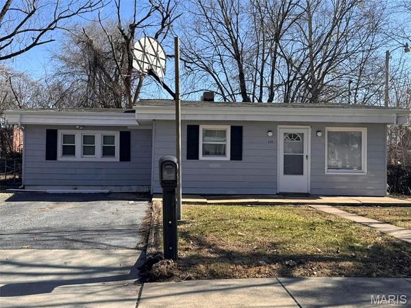 226 N 8th Street , Belleville, IL 62220