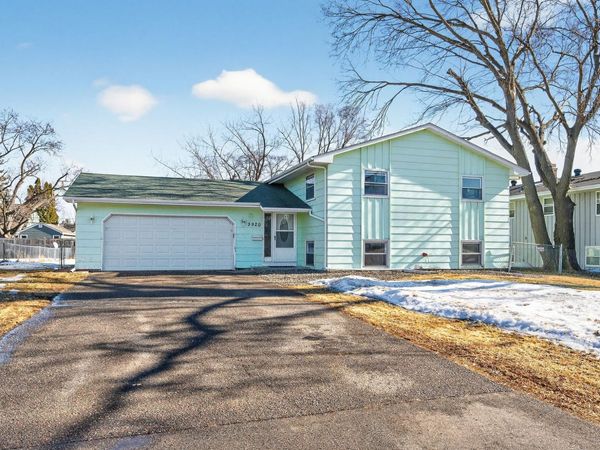5920 Colfax Avenue N, Brooklyn Center, MN 55430