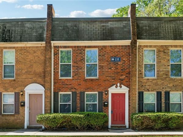 135 N River Drive, Unit G, Atlanta, GA 30350